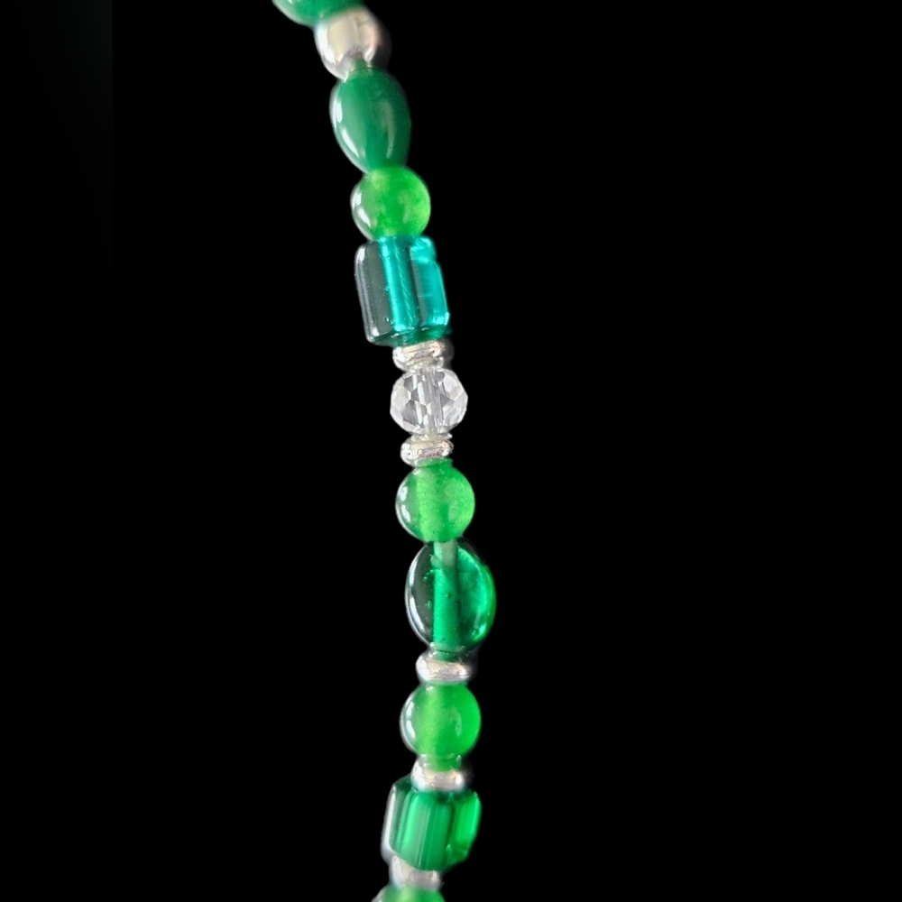 Bohemian Trinkets Green Glass Menagerie Phone Wristlet/Bag Charm - Picture 2 of 3